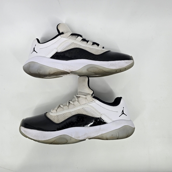 Nike Shoes Men 7.5 Women 9 Air Jordan 11 XI Low Concord DV2207 100 - Picture 7 of 7